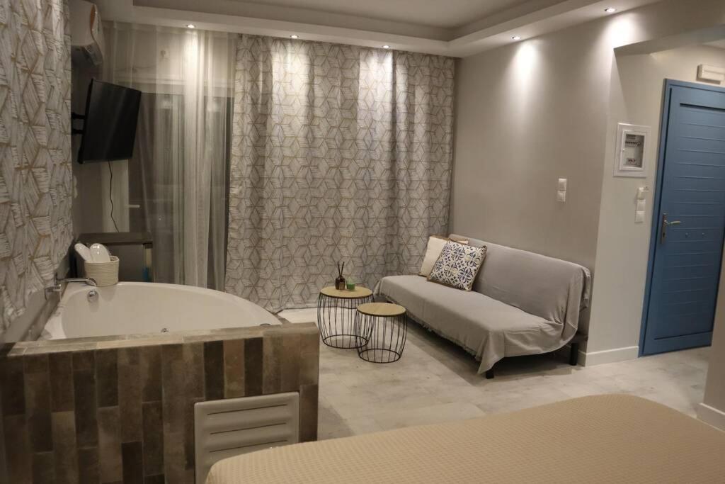 360° View Suites Tan Neapoli Voion ภายนอก รูปภาพ
